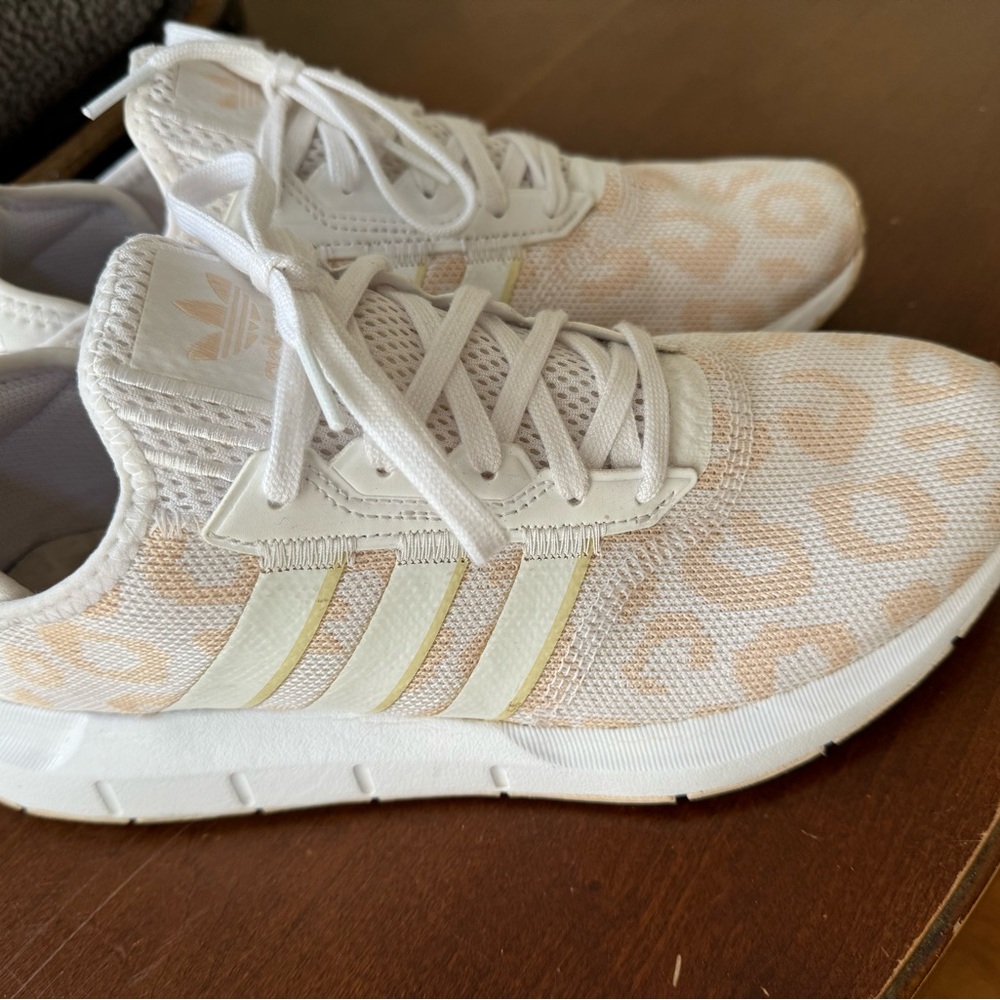 Adidas Swift Run X 'Leopard - Halo Ivory size 10